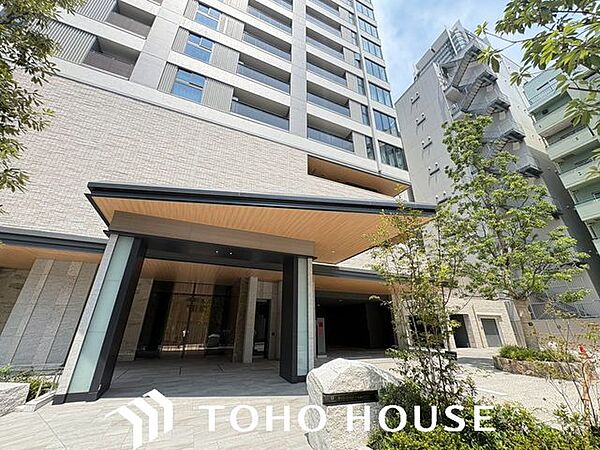 マンションは、駅から近い物件のほうが高めの価格で売りやすい。将来売却する可能性があるなら、都心などへの交通アクセスの良い駅から徒歩10分以内で、管理の行き届いた物件を選ぼう。