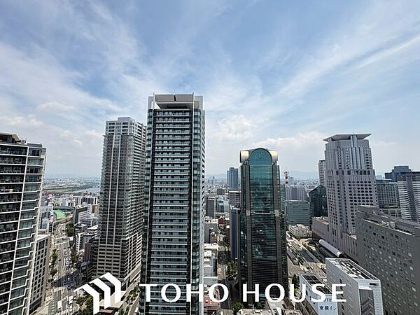 マンションは、駅から近い物件のほうが高めの価格で売りやすい。将来売却する可能性があるなら、都心などへの交通アクセスの良い駅から徒歩10分以内で、管理の行き届いた物件を選ぼう。