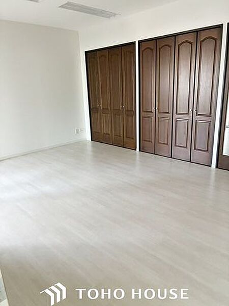 うららかな陽射しがどのお部屋にも降り注ぎますように、快適さを追求した間取設計。得難い立地環境での生活を恵みの豊かな永住の地へと変えてくれます。