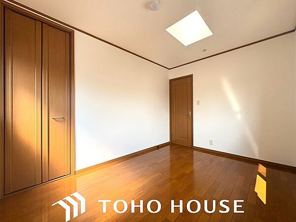住まい探しは街探し。みんなが街探しのポイントにしているのは何？　第1位は過半数が支持した納得の 『交通の利便性』。続いて3割以上の人が『住環境』と『公園、緑地の充実』です。