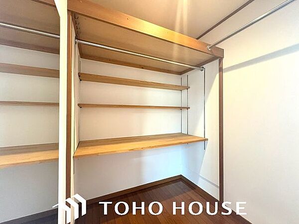 忙しく過ぎゆく日常を置き去るほど、ゆったりした時間が流れる住環境です。『快適』は「家」と「街」と「環境」が調和した時に訪れるのだと改めて感じさせてくれます。