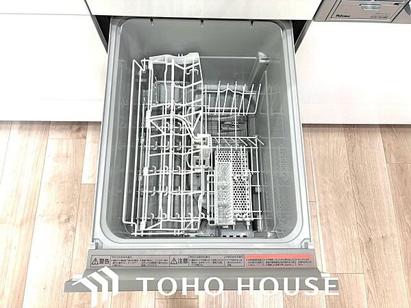 食器乾燥機付き。手洗いより水道代が節約できるので手にもお財布に優しい設備です。