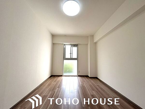 うららかな陽射しがどのお部屋にも降り注ぎますように、快適さを追求した間取設計。得難い立地環境での生活を恵みの豊かな永住の地へと変えてくれます。