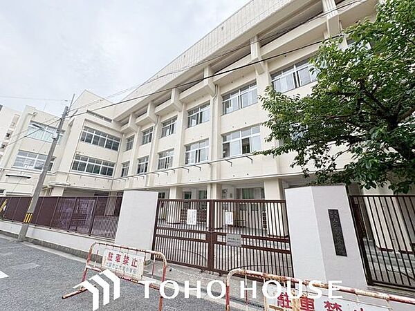 大阪市立大淀小学校 徒歩5分。 380m