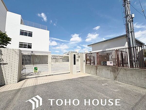 大阪市立茨田東小学校 徒歩5分。 370m