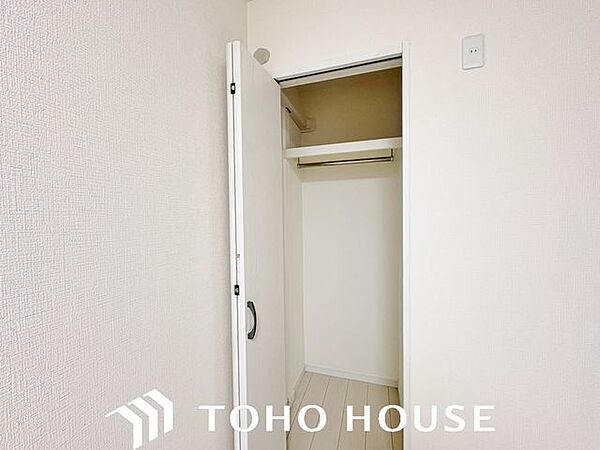 収納ひとつ、ふたつのわずかな違いが「居住スペースを有効的に使えるか」という部分で差が出る可能性が。各居室の収納はしっかりとした容量のスペースを確保しております。