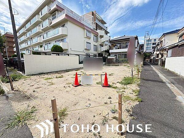 スッキリとした更地なので、駐車スペースやお庭の配置など、敷地全体を無駄なく使った自由なレイアウトを検討しやすい環境です。