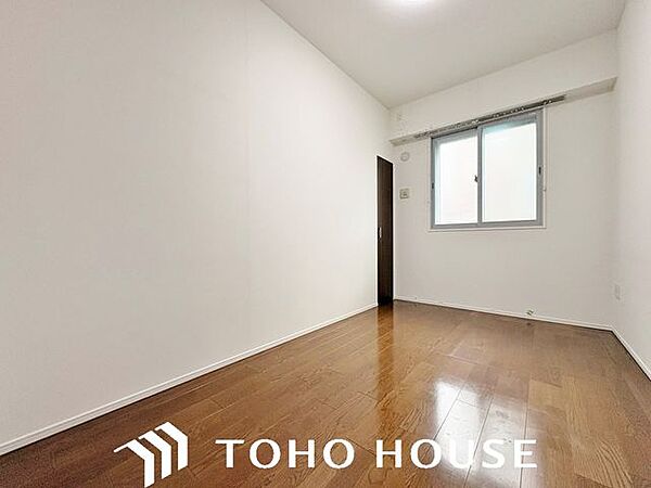 一日の中で多くの時間を過すことになる住まいだからこそ、いつも穏やかな空間であるように心掛けています。 構成する建材などへの配慮が、住まう方の健康を守ります。ワンランク上の、「オンリーワンの家」を提供。