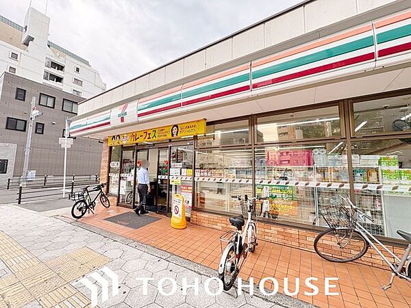 セブンイレブン大阪北堀江3丁目店 徒歩3分。 170m