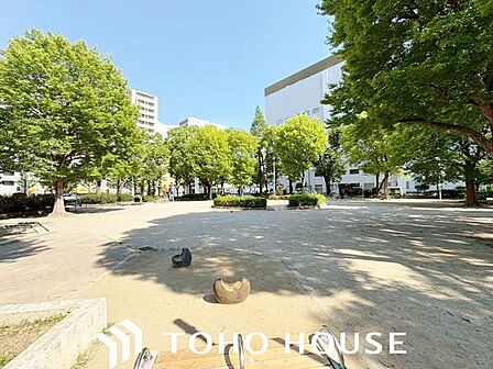 新町南公園 徒歩8分。 590m