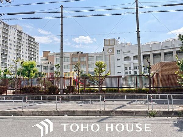 大阪市立大成小学校 徒歩3分。 210m