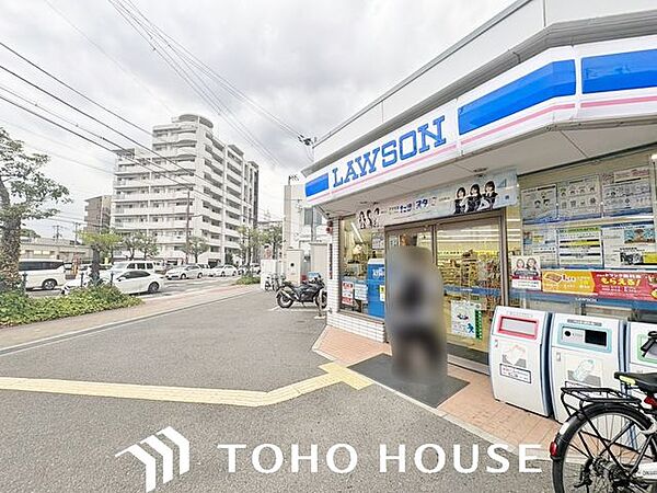 コノミヤ放出店 徒歩12分。 900m