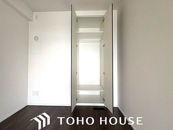 各部屋に必要な量の収納があるか、高さ・奥行きは適度で、活用しやすいものになっているか。 “量”だけでなく、”位置”によっても変わる「収納力」を子どもの成長も加味して確認しよう。