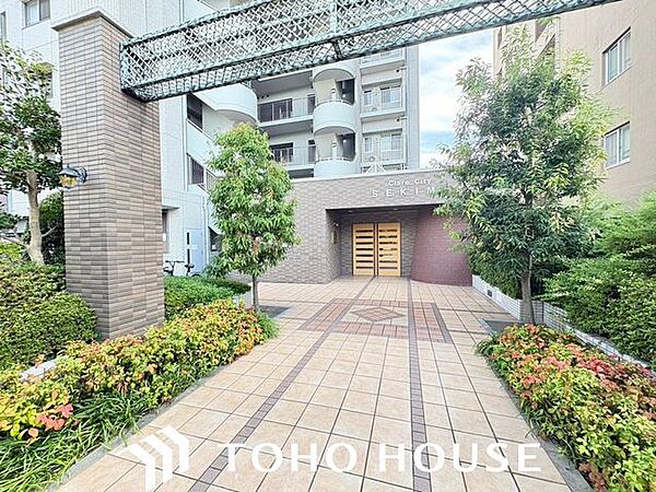 大切な時間を共に過ごすのは、「家族」も「お住まい」も同じです。時代が経っても変わらない居住性の高さと、いつまでも色褪せず住む毎に親しみ深くなるデザイン。