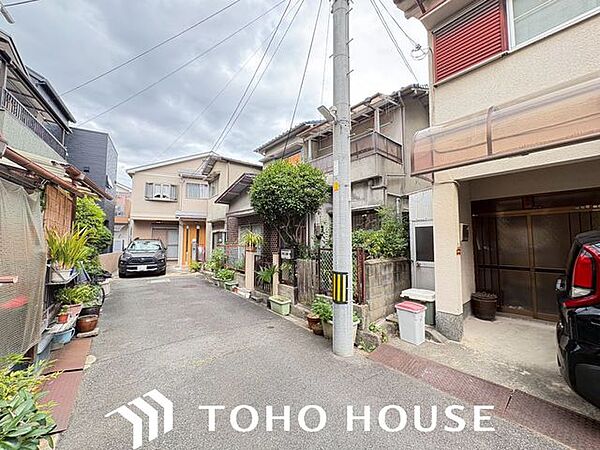 物件の陽当りや通風・仕様設備やお部屋の大きさの比較、近隣・周辺環境や街並みなど、資料には掲載していない情報が現地にはたくさんあります。　是非一度、現地をご確認ください。