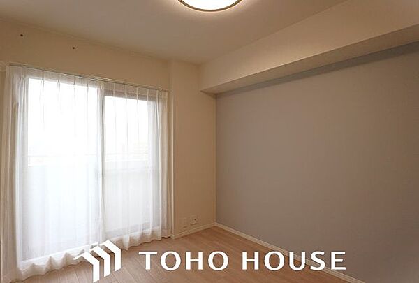 物件の陽当りや通風・仕様設備やお部屋の大きさの比較、近隣・周辺環境や街並みなど、資料には掲載していない情報が現地にはたくさんあります。　是非一度、現地をご確認ください。