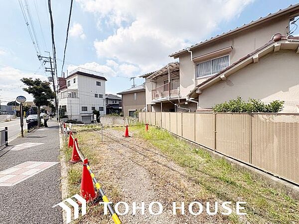 小学校入学前の子どもを持つ家庭の約6割が「家族や子どものため」に購入を希望。入学後の転校を避け、広い空間でのびのび育てたいなどの親心が、家探しのきっかけになっているようです。