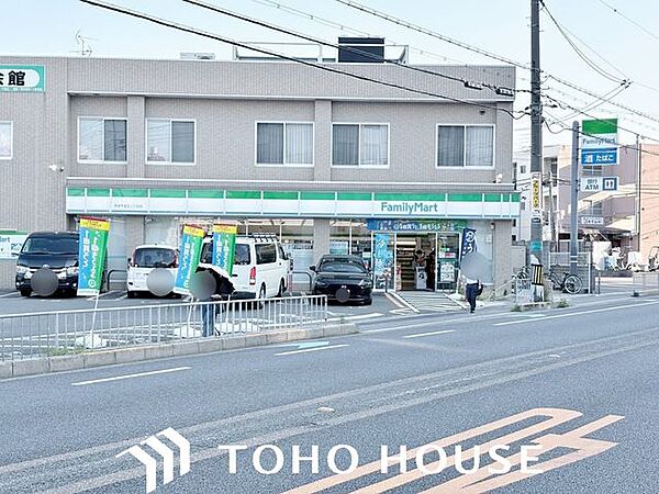 ファミリーマート摂津千里丘二丁目店 徒歩8分。 580m