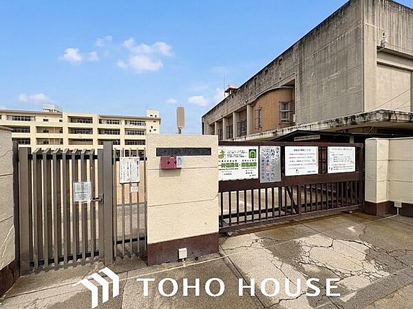 池田市立北豊島小学校 徒歩8分。 620m