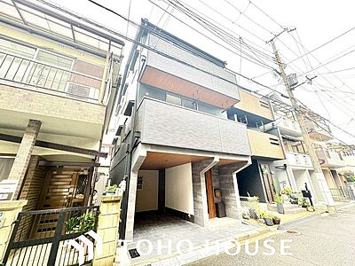外観:建物に対して高い耐震性・耐久力に基づく信頼こそが、まずは快適な住まいの大前提。長年の経験と試行錯誤から生まれた様々な技術が、堅牢なすまいづくりを実現します。 外観:建物に対して高い耐震性・耐久力に基づく信頼こそが、まずは快適な住まいの大前提。長年の経験と試行錯誤から生まれた様々な技術が、堅牢なすまいづくりを実現します。