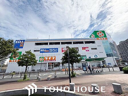 ライフ京橋店 徒歩2分。 160m