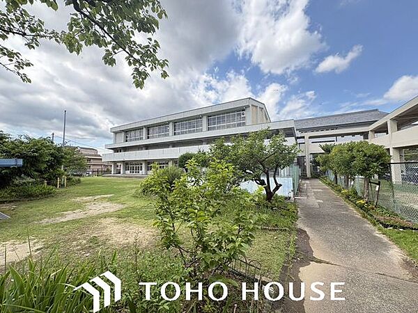 吹田市立北山田小学校 徒歩23分。 1800m