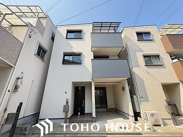 忙しく過ぎゆく日常を置き去るほど、ゆったりした時間が流れる住環境です。『快適』は「家」と「街」と「環境」が調和した時に訪れるのだと改めて感じさせてくれます。