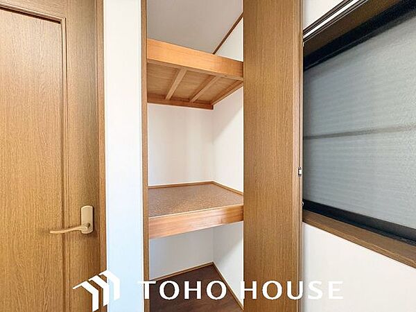 収納ひとつ、ふたつのわずかな違いが「居住スペースを有効的に使えるか」という部分で差が出る可能性が。各居室の収納はしっかりとした容量のスペースを確保しております。