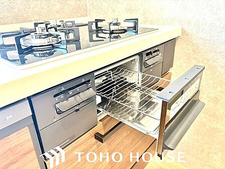 毎日の家事負担を大幅に軽減してくれる、ビルトイン食器洗い乾燥機を搭載したシステムキッチンです。