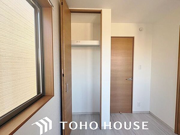 収納ひとつ、ふたつのわずかな違いが「居住スペースを有効的に使えるか」という部分で差が出る可能性が。各居室の収納はしっかりとした容量のスペースを確保しております。