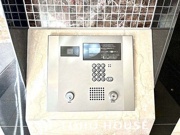 セキュリティ面に配慮されたオートロックシステムを採用。不審者の侵入を防ぎ、日々の暮らしの安心感を高めます。