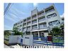 周辺：寝屋川市立木屋小学校 徒歩14分。 1080m