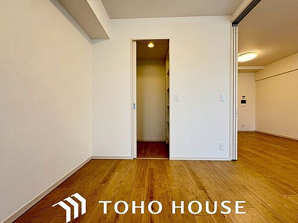 うららかな陽射しがどのお部屋にも降り注ぎますように、快適さを追求した間取設計。得難い立地環境での生活を恵みの豊かな永住の地へと変えてくれます。