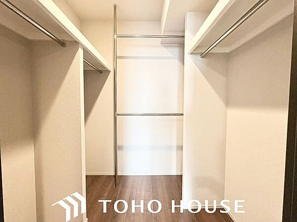 たっぷりと荷物が入るよう、ウォークインクローゼットを完備いたしました。画像と現地では大きさ、広さの感覚が違います。是非、ご自分の目で確かめてください。