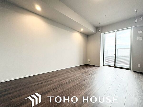 うららかな陽射しがどのお部屋にも降り注ぎますように、快適さを追求した間取設計。得難い立地環境での生活を恵みの豊かな永住の地へと変えてくれます。