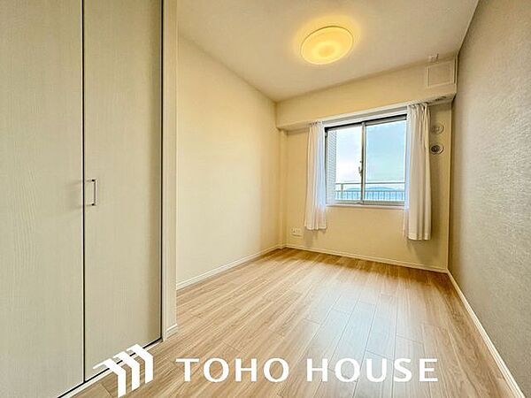 住まい探しは街探し。みんなが街探しのポイントにしているのは何？　第1位は過半数が支持した納得の 『交通の利便性』。続いて3割以上の人が『住環境』と『公園、緑地の充実』です。