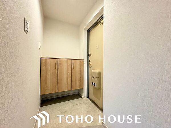 今回のリフォームで、玄関の下駄箱が新しく取替予定です。ご家族分の靴をスッキリと収納でき、いつでも整理整頓された綺麗な玄関でお客様をお迎えすることができます。