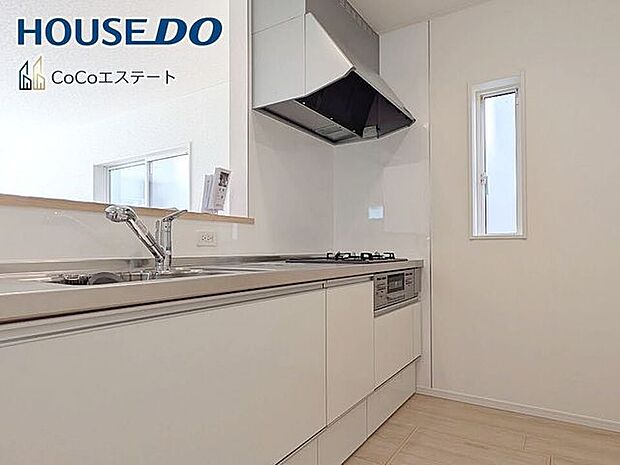 □■キッチン■□人気のカウンターキッチン♪ご家族との会話を楽しみながら、お子様を見守りながらお料理できます。
