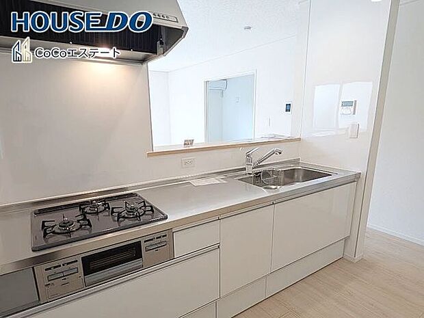 □■キッチン■□お料理をもっと効率的に♪浄水器付き蛇口、グリル付き3口コンロと充実の設備が標準装備です。