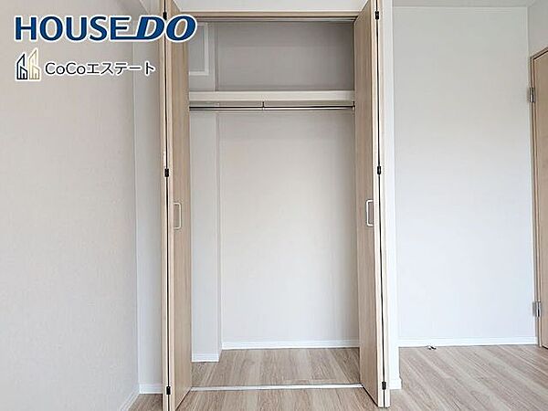 □■収納■□5.4帖の洋室の収納です♪