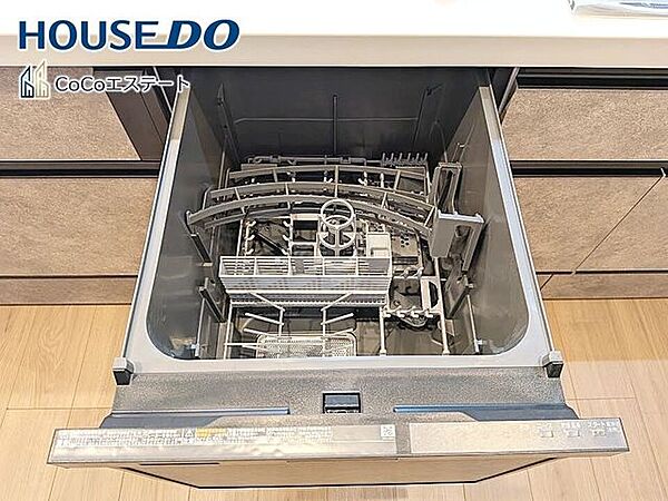 □■食器洗浄乾燥機■□家事の強い味方♪食器洗いの手間が省けて家事の時短！水仕事が減って手荒れも防止に！