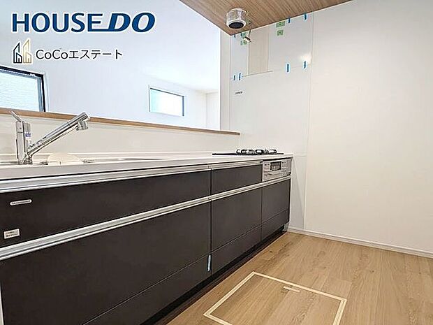 □■キッチン■□人気のカウンターキッチン♪ご家族との会話を楽しみながら、お子様を見守りながらお料理できます。