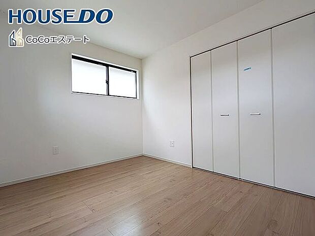 □■洋室■□5.7帖の洋室です♪光が取り込みやすい2面採光のお部屋です。日当たり・風通し良好です♪