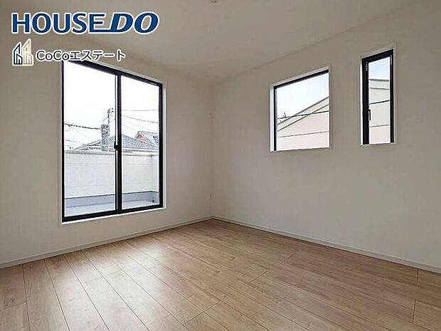 □■洋室■□5.2帖の洋室です♪光が取り込みやすい2面採光のお部屋です。日当たり・風通し良好です♪
