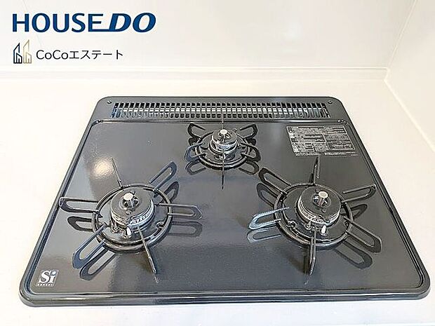 □■三口コンロ■□同時にお料理が可能♪煮物と炒め物と汁物と一度に作れます。手際のよいママ確定ですね。