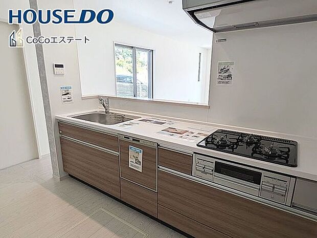 □■キッチン■□人気のカウンターキッチン♪ご家族との会話を楽しみながら、お子様を見守りながらお料理できます。