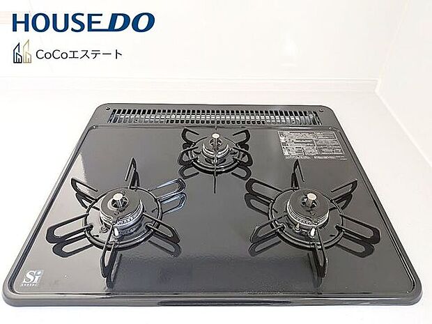 □■三口コンロ■□同時にお料理が可能♪煮物と炒め物と汁物と一度に作れます。手際のよいママ確定ですね。