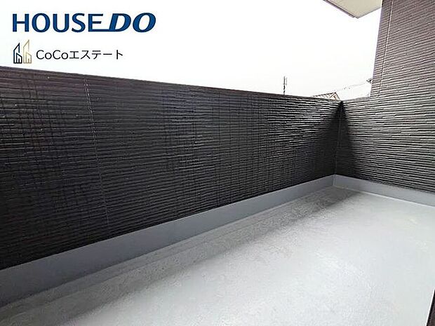 □■バルコニー■□広々バルコニー♪家族みんなのお洗濯物もお布団も、あっという間におひさまの香りに◎