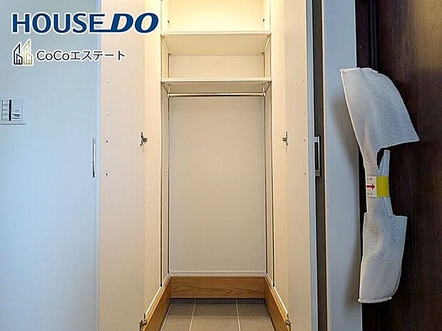 □■収納■□シューズインクロークです♪可動棚付きで、収納力も◎