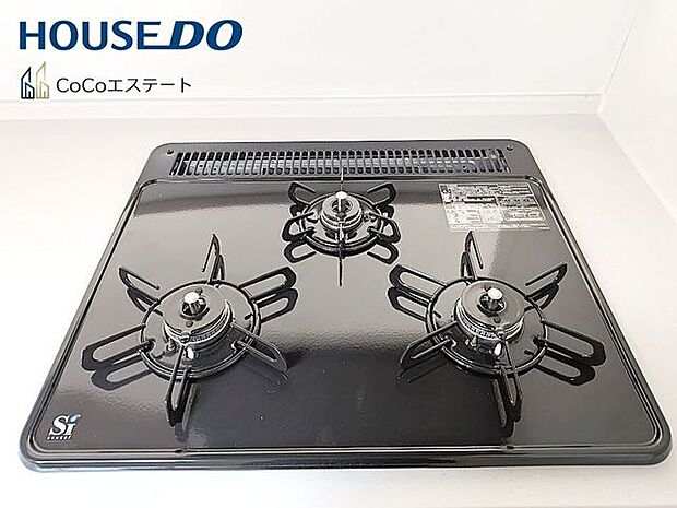 □■三口コンロ■□同時にお料理が可能♪煮物と炒め物と汁物と一度に作れます。手際のよいママ確定ですね。